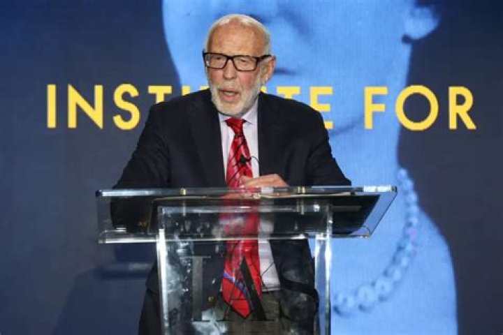 How much is Paul Simons net worth today