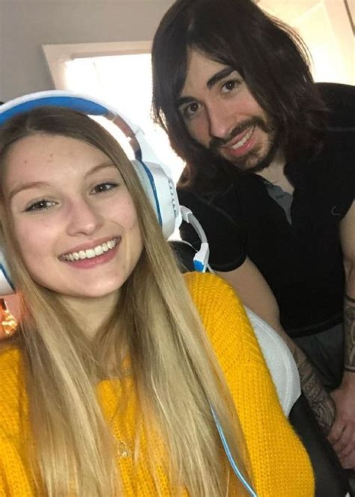 MoistCr1TiKaL Height, Weight, Age, Girlfriend, Facts, Biography |